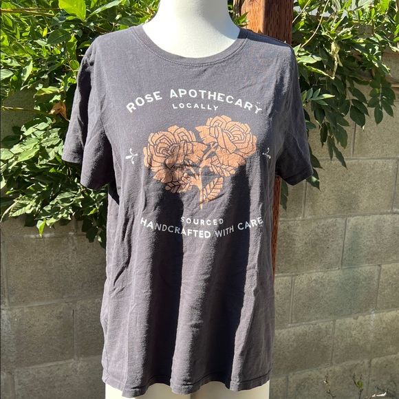 Rose Apothecary Women's Black Short Sleeve Tee - Picture 1 of 5